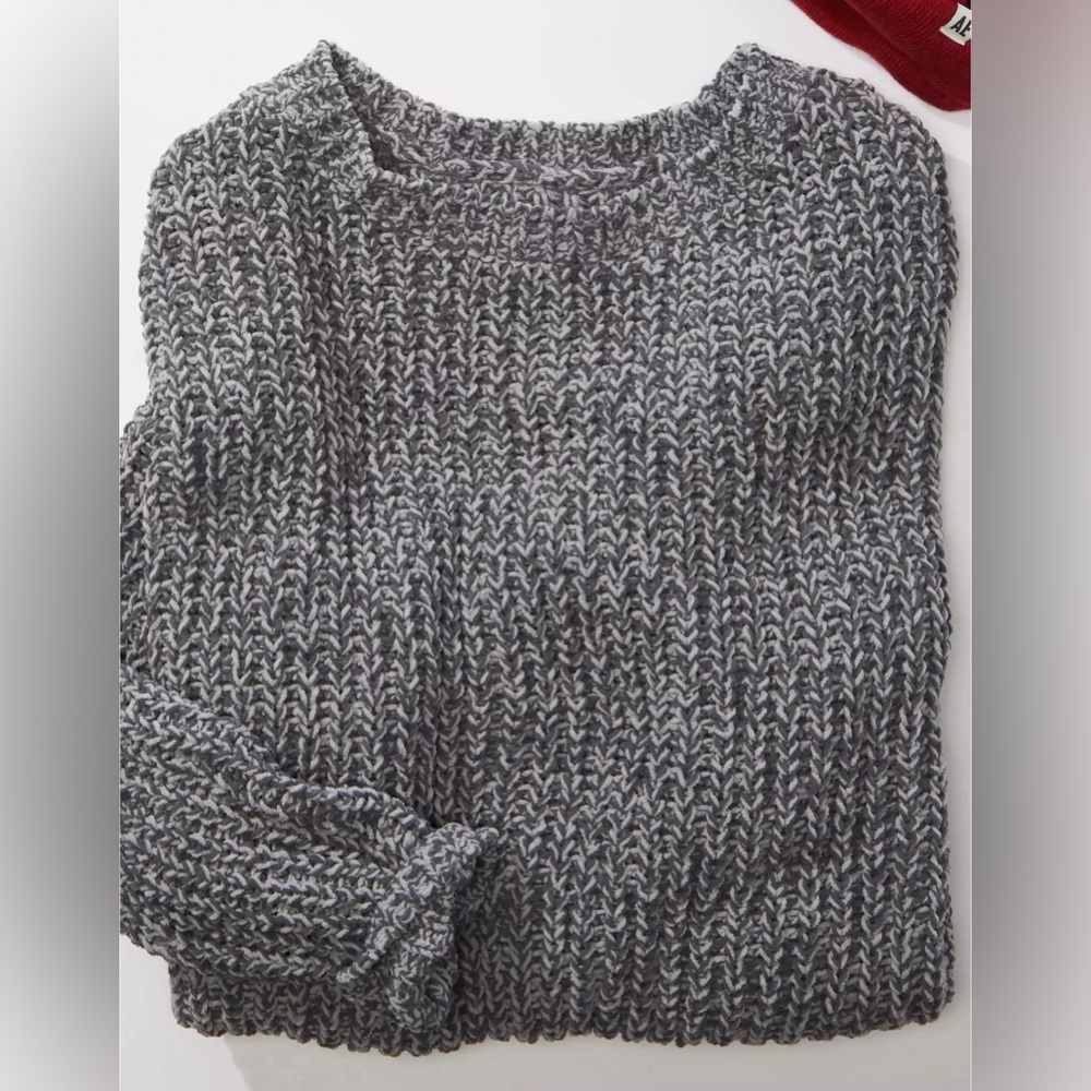 American eagle knit sweater. Size M. Barley worn.